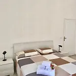 Casa Adorna 쿠프라마리티마